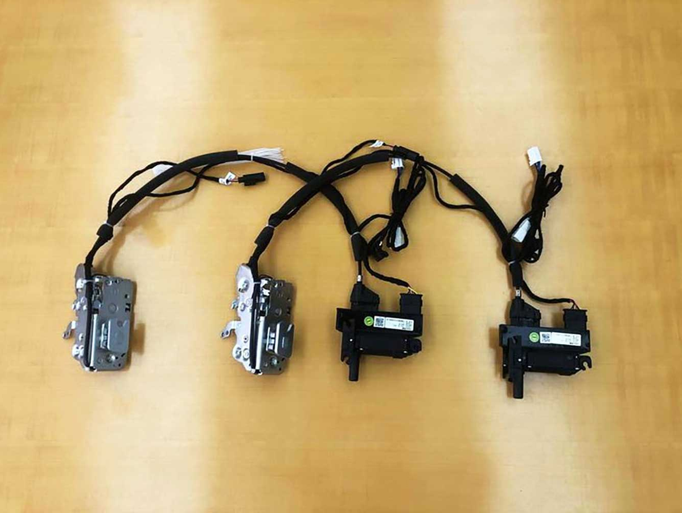 Door Lock Soft Closing Mechanism for 4 Doors Mercedes-Benz W463A W464 G-Class G500 G550 G63
